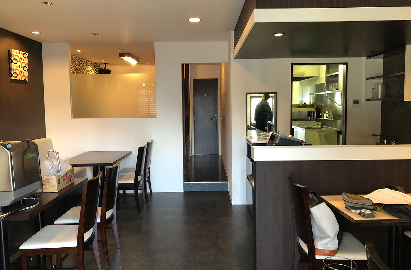 cafe mani e mani 様の内装(before)